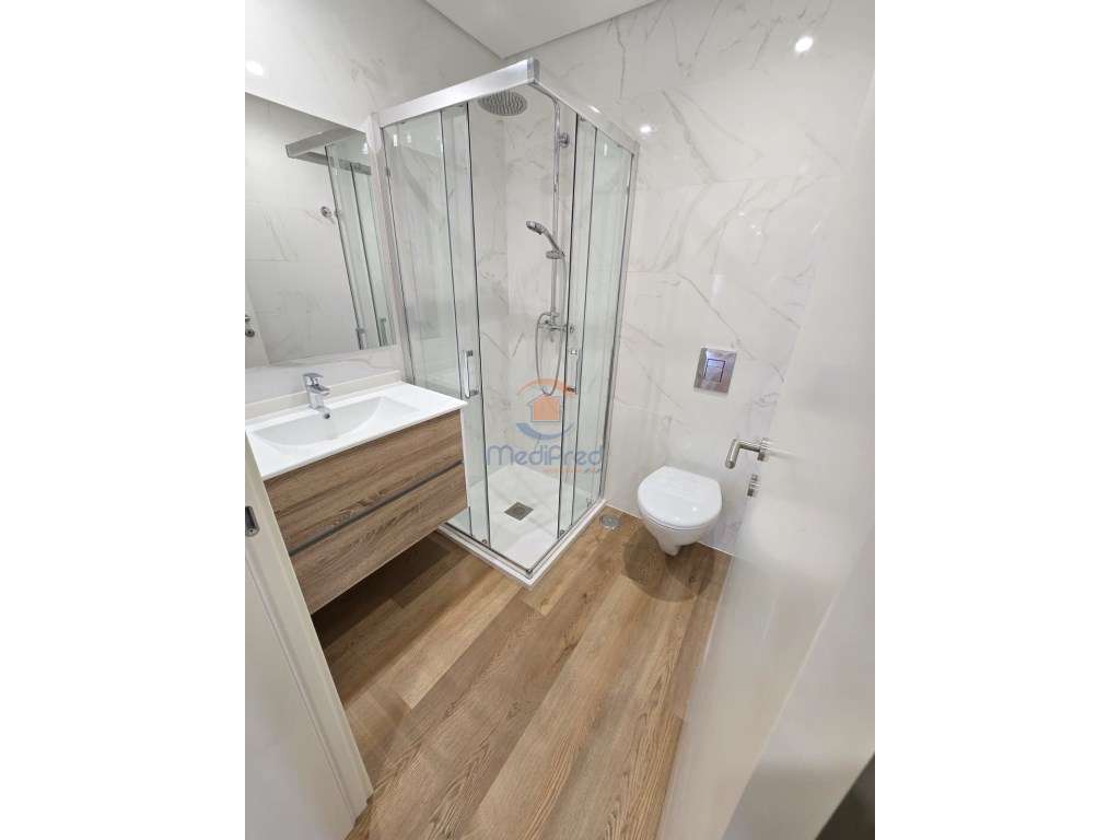 Apartamentos T3 NOVOS c/ 2 Varandas e BOX | Santo António dos Caval...-15