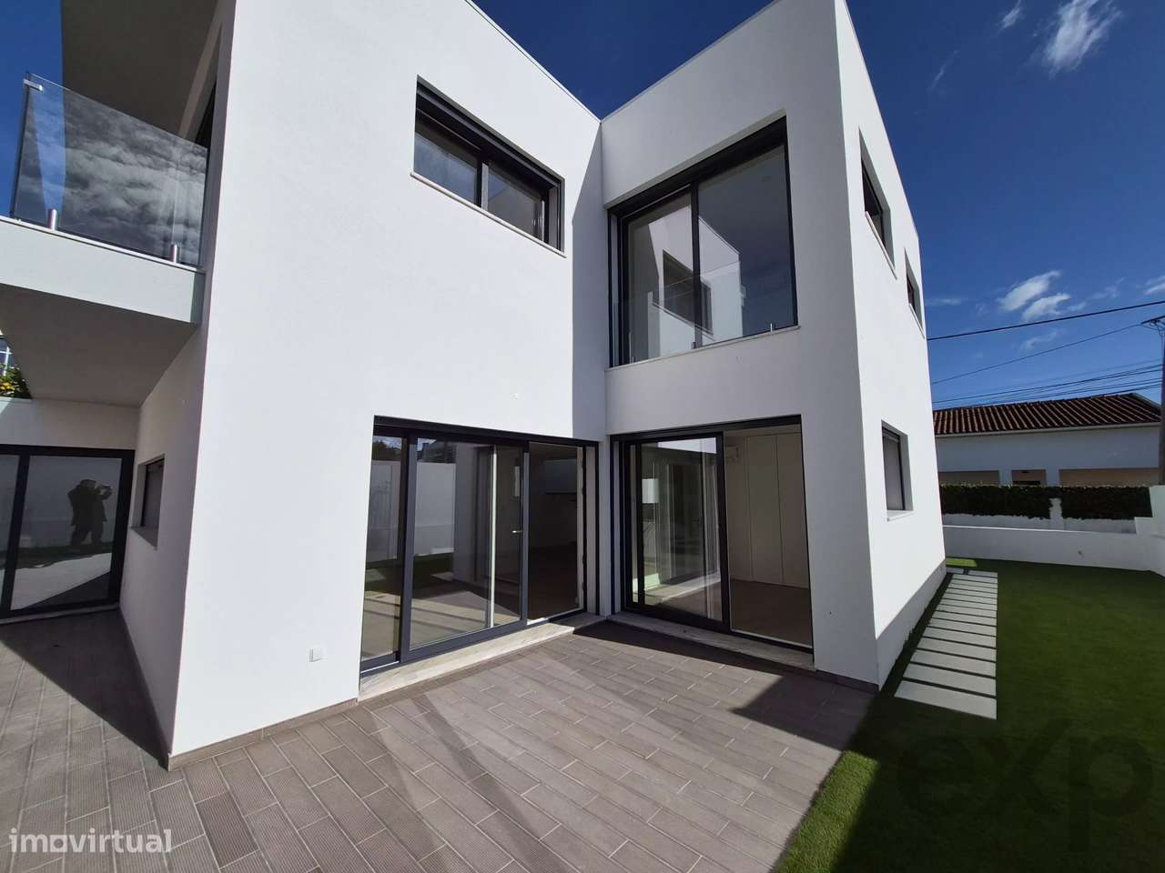 AROEIRA Moradia Nova com T4 - Grande imagem: 2/32