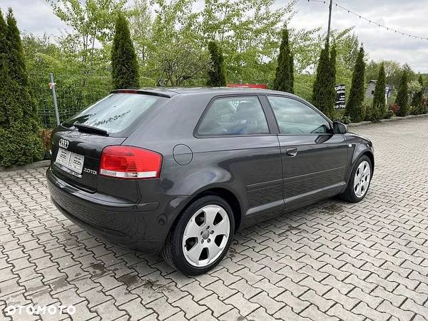 Audi A3 2.0 TDI Attraction - 4