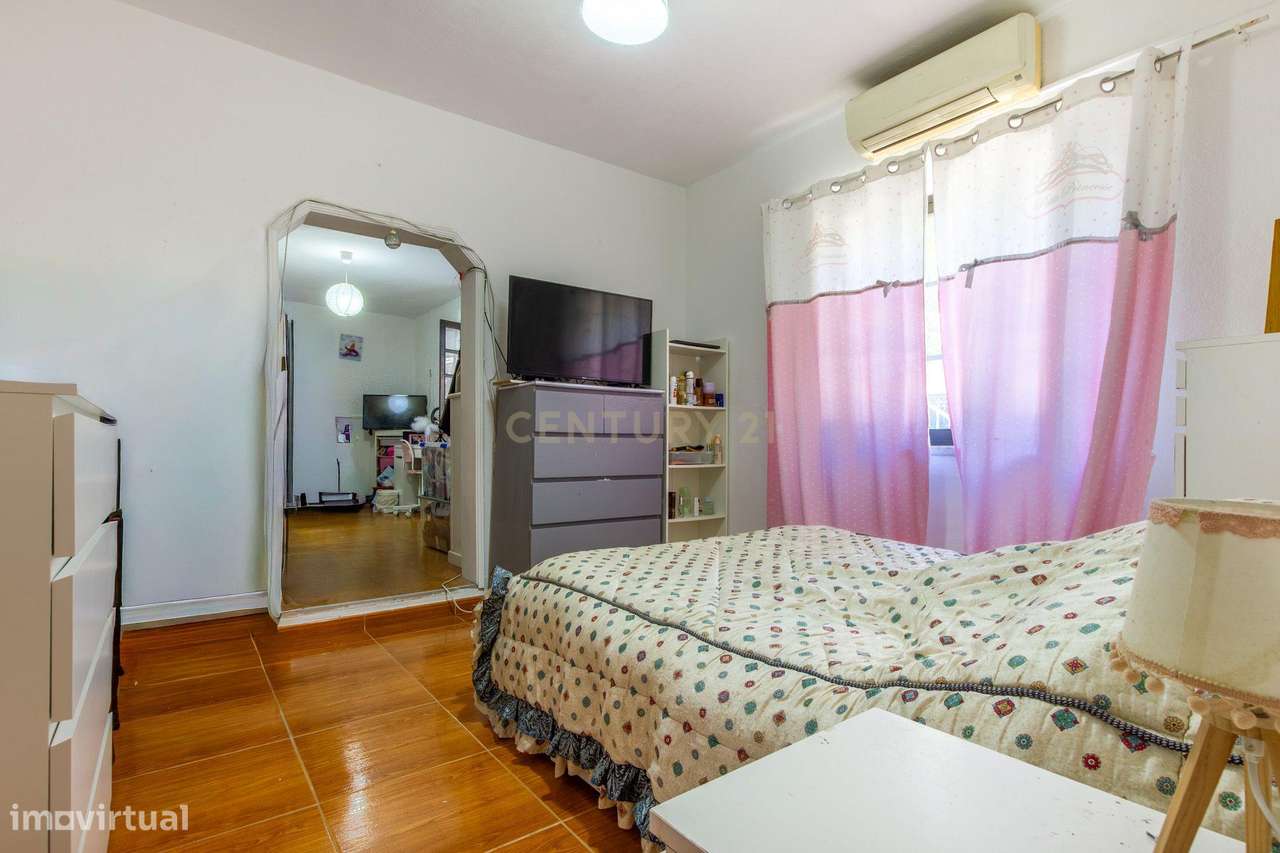 Moradia T2+1 com Anexo Independente, Garagem, Terraço e Adega – Quinta-26