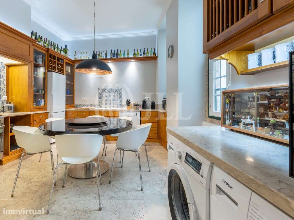 Apartamento T4 com garagem, no Chiado, em Lisboa-16