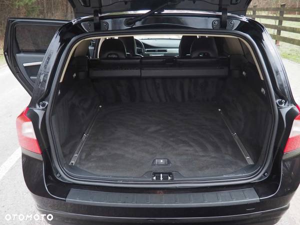 Volvo V70 2.5T Summum - 25