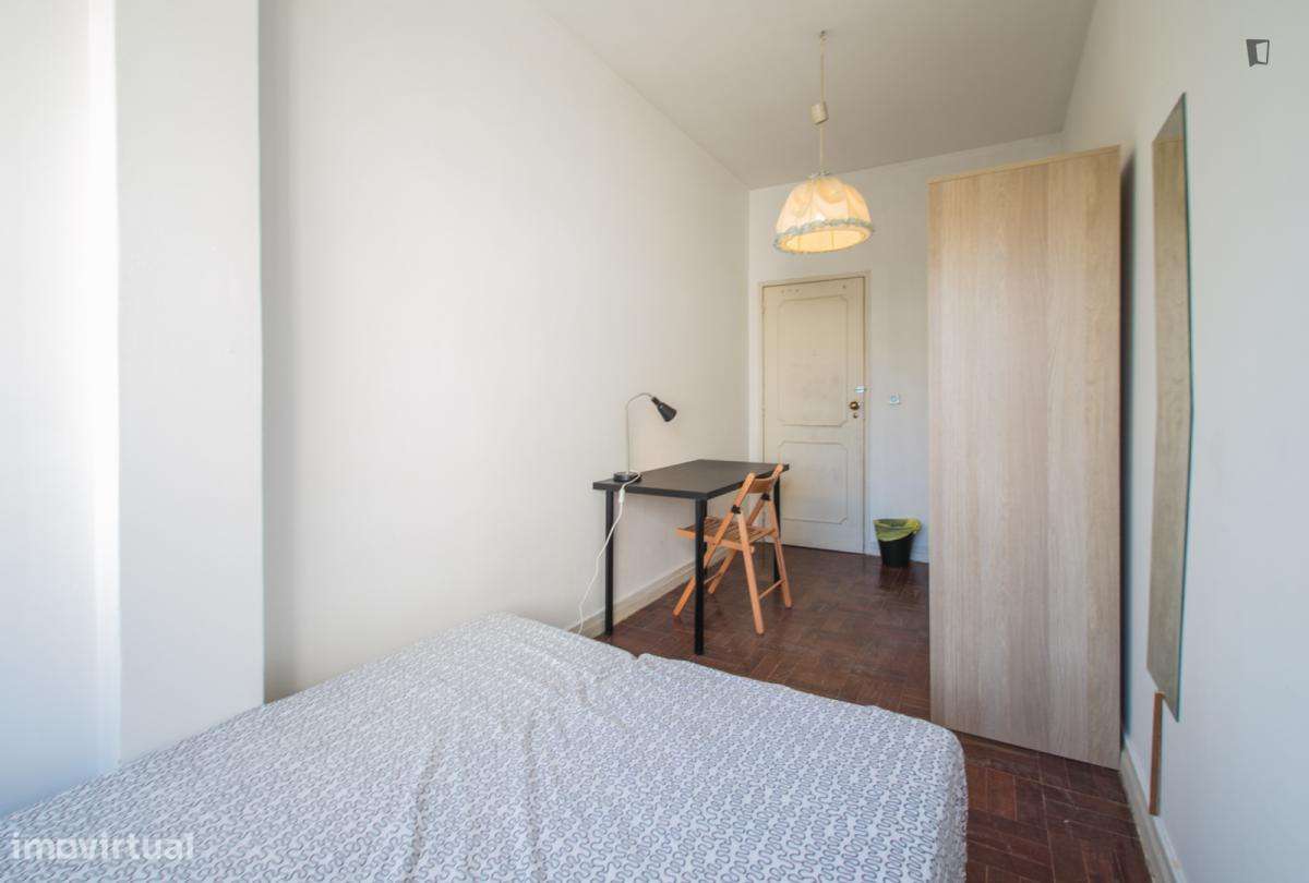 Quarto - localizado em Estrela Lisbon - Grande imagem: 4/10
