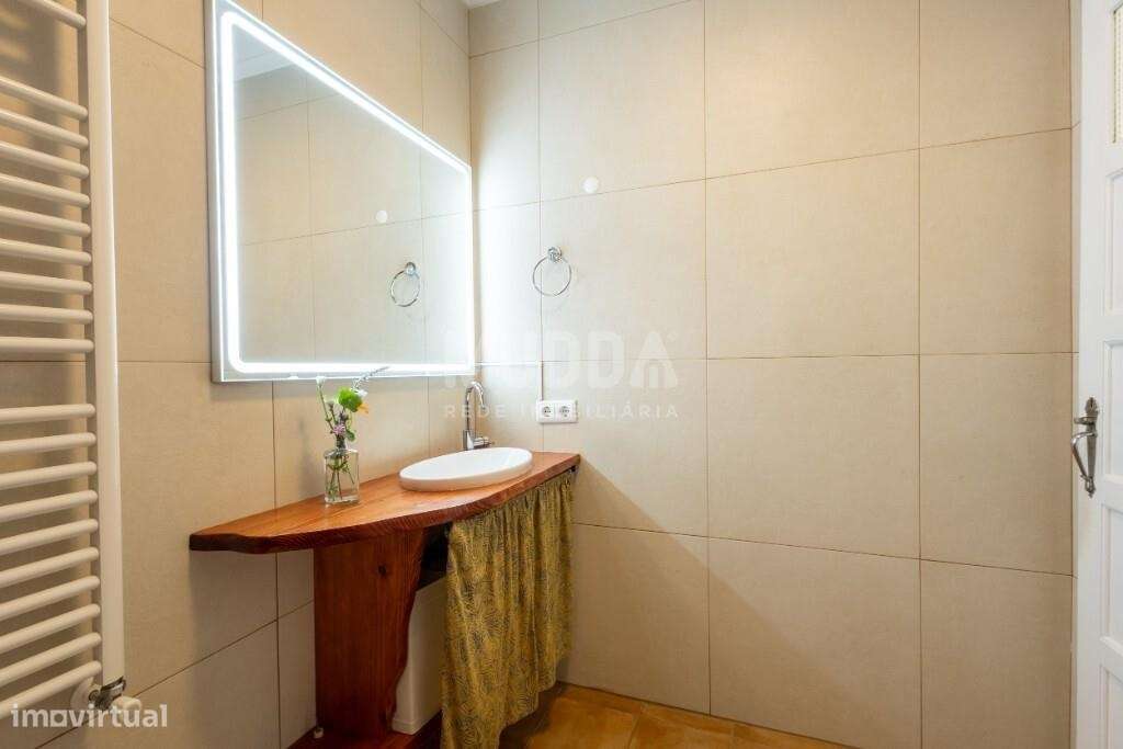 Moradia térrea T3 com anexos e terreno no Campo/Caldas da Rainha-11