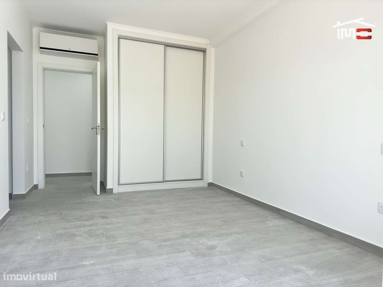 Incrível Moradia T4+1 - Com 601M2 de Terreno-20