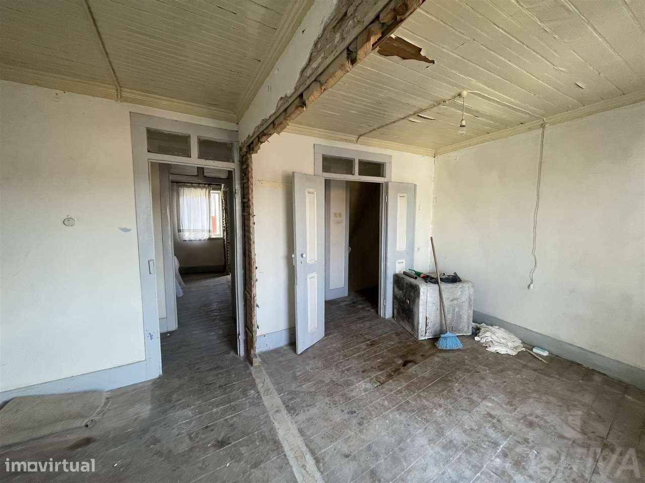 Moradia para Restaurar T3 Venda em Arcozelo,Gouveia-16