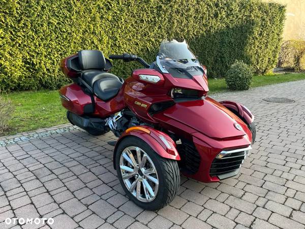 Can-Am Spyder - 1