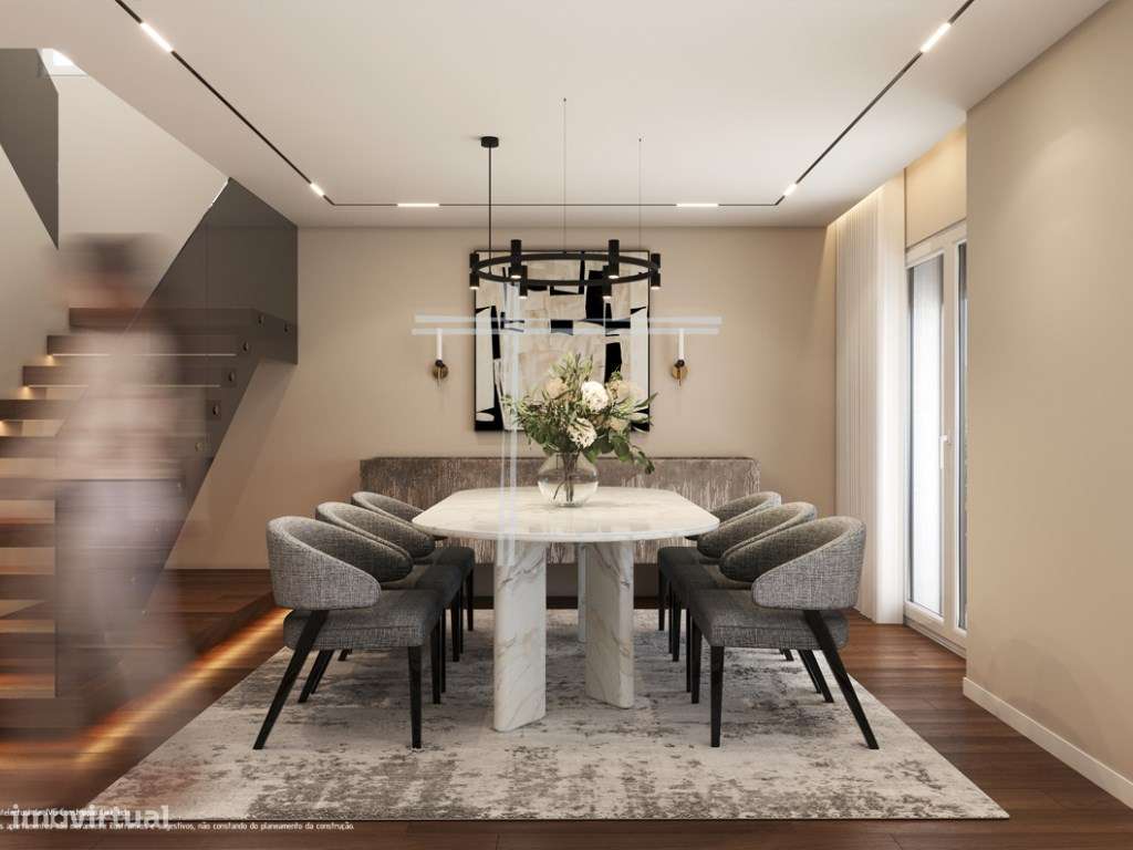Apartamento T2 Duplex, com varanda e parqueamento - Feijó-3