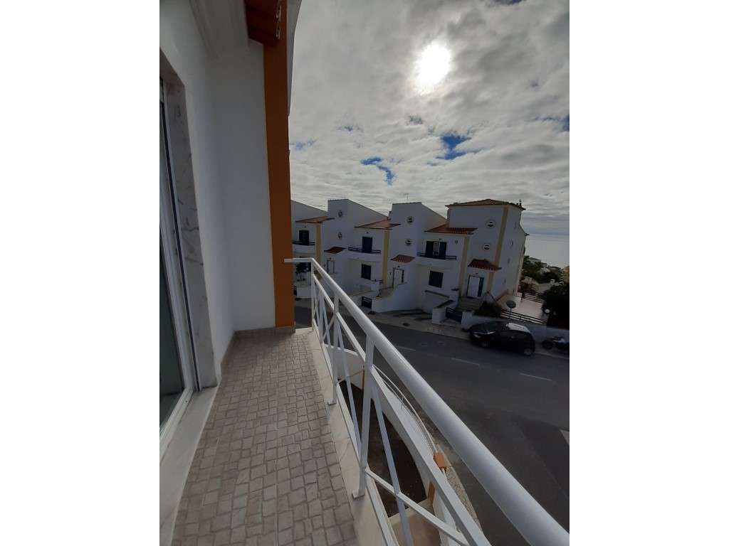 Moradia V3+1 c/vista mar na Ericeira-16