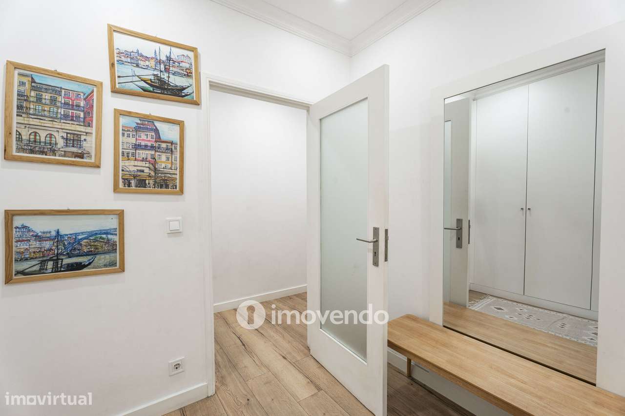 Apartamento T2+2 remodelado, próximo da praia, em Matosinhos - Grande imagem: 2/39