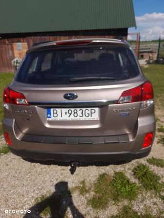 Subaru Outback 2.0D Comfort Lineartronic - 2