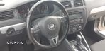 Volkswagen Jetta 1.6 TDI DSG Life - 15