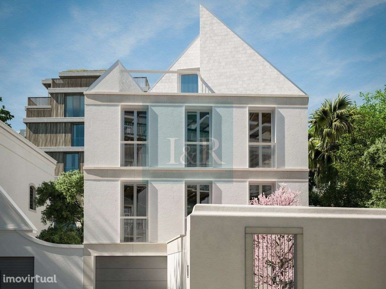 Moradia T5 de Luxo, com Jardim e Jacuzzi Privativo, na Graça