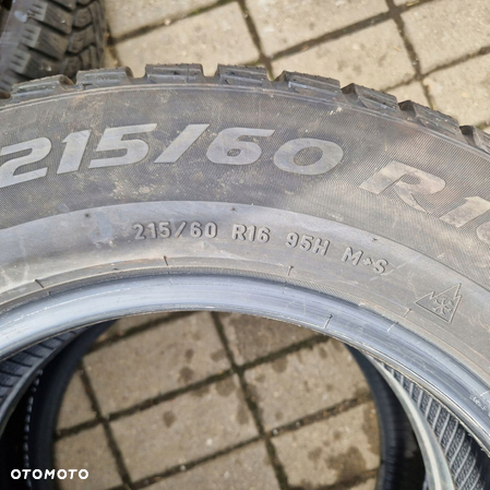 PIRELLI SOTTOZERO 3 215/60R16 95H 19R 1X 6,5mm - 4