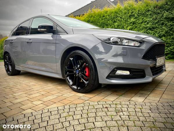 Ford Focus 2.0 TDCi ST-2 - 12