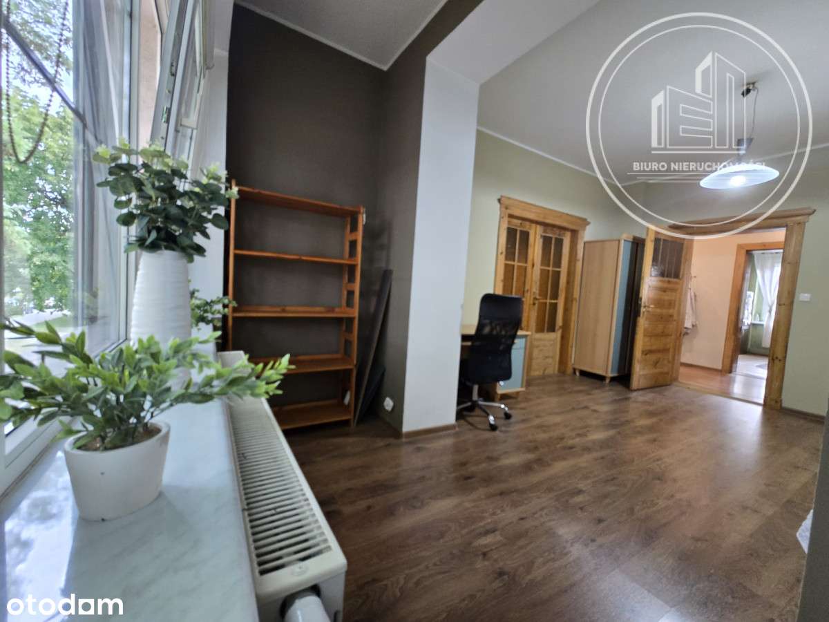Mieszkanie w centrum z ogródkiem-4