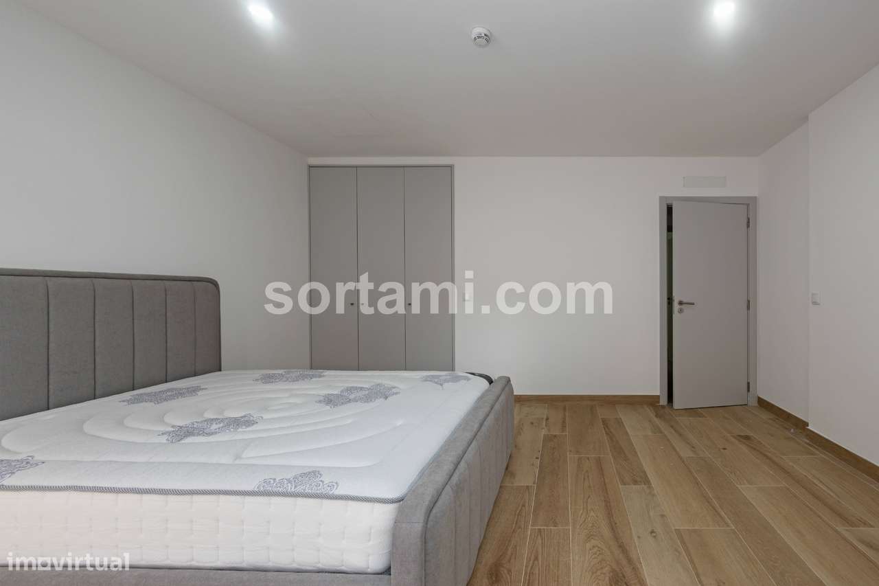 Apartamento T0+2 Venda em Cedofeita, Santo Ildefonso, Sé, Miragaia, Sã-15