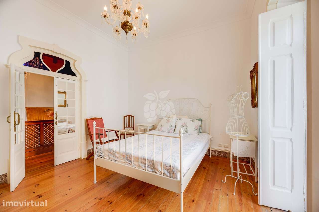 Moradia histórica T6  em Sintra com jardim, piscina e garagem-32