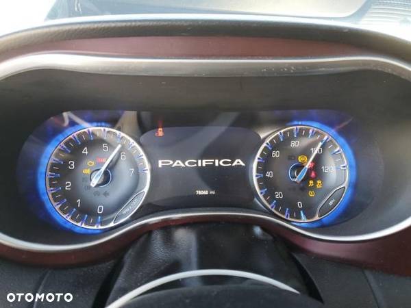 Chrysler Pacifica - 9