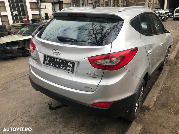 Bara spate Hyundai IX35 gri argintiu - 3