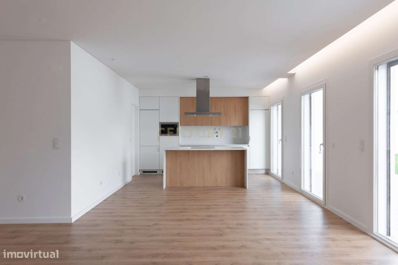 Moradia T4 com piscina em Azeitão - Grande imagem: 5/35