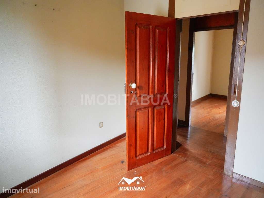 Moradia Espaçosa com Anexo, Quintal e Terraço - Cancela, perto de S...-15