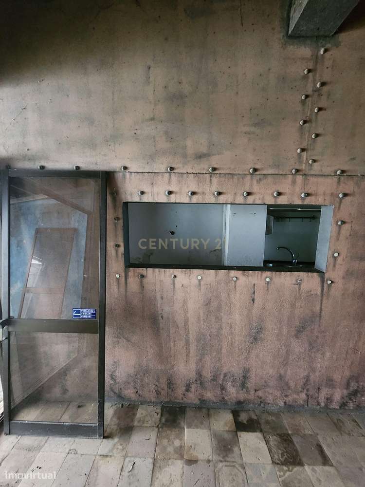 Moradia com Dois Andares no Centro de Coruche com Vista Rio-26