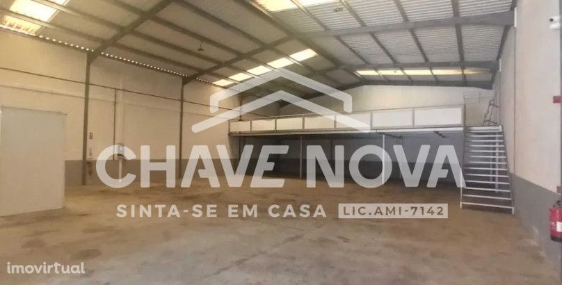 Armazém para venda, com 540m². Braga