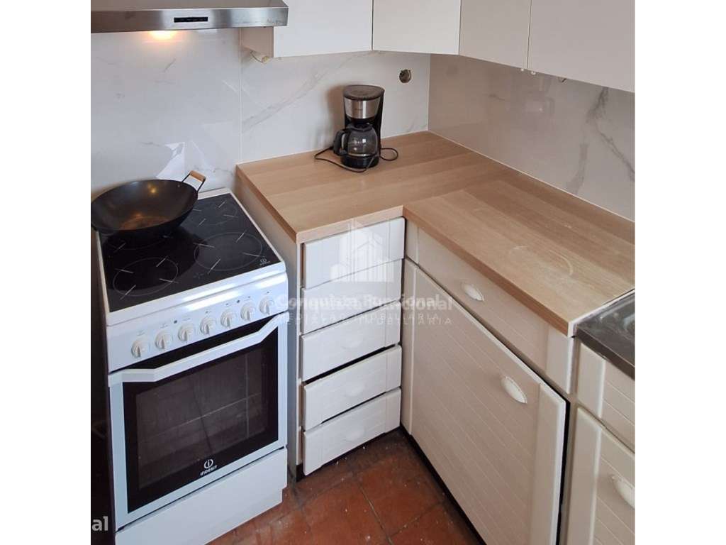 Oportunidade de negócio em Ramalde Duplex T1+1 .-7