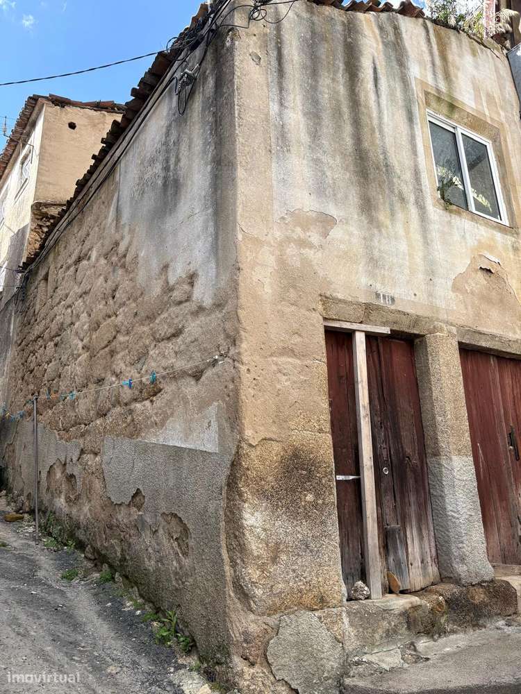 Apartamento T4 com 4 casas de banho e terraço-4