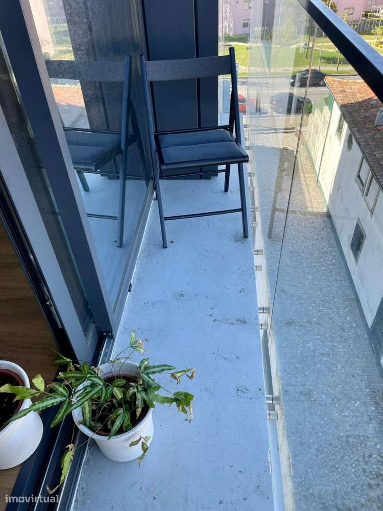 Estúdio - localizado em Paranhos Porto - Grande imagem: 5/12