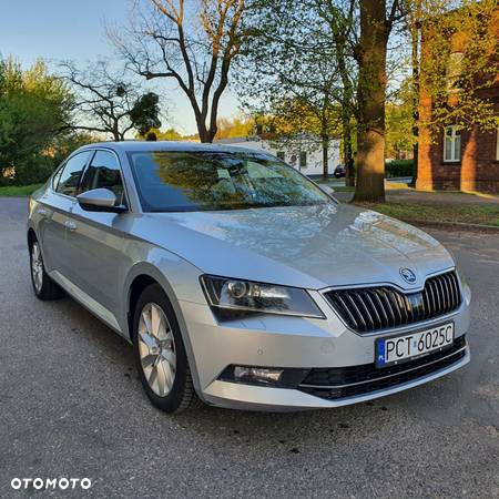 Skoda Superb 2.0 TDI Active DSG - 2