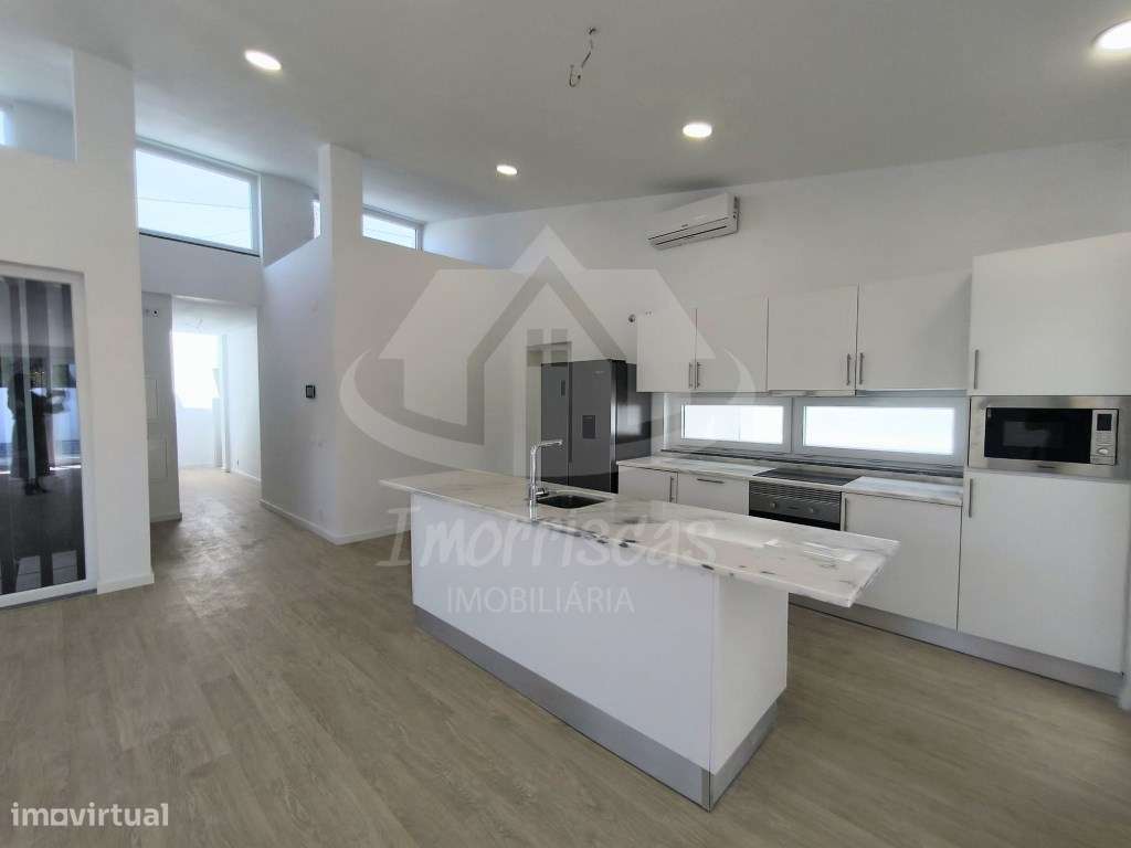 Moradia térrea V3 com piscina e excelente localização no Alto do Ín...-20