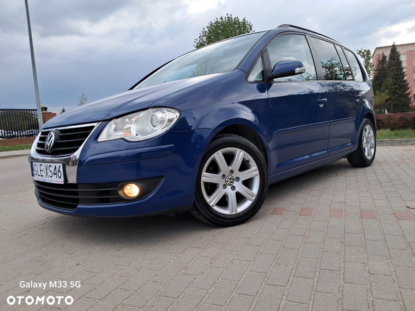 Volkswagen Touran 2.0 TDI DPF BlueMotion Technology Cup - 4