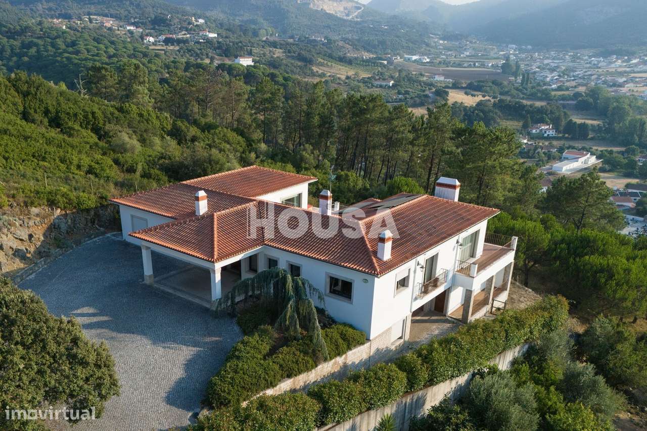 Magnífica Moradia T3+1 com Piscina – Porto de Mós-17