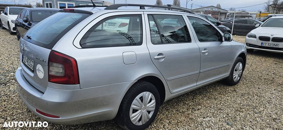 Skoda Octavia Combi 2.0 TDI Elegance - 20