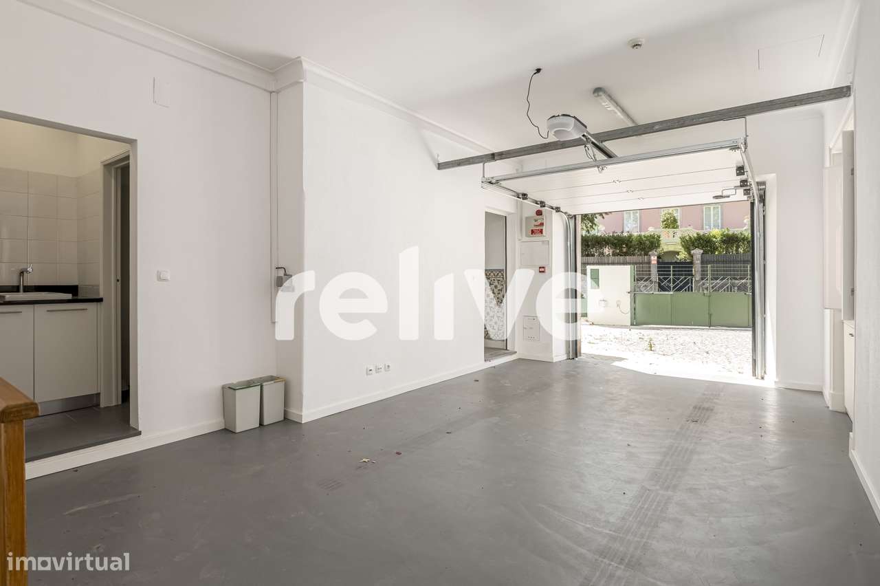 T4 de 200m² c/ varanda e garagem Box na Portela de Sintra - Grande imagem: 4/23