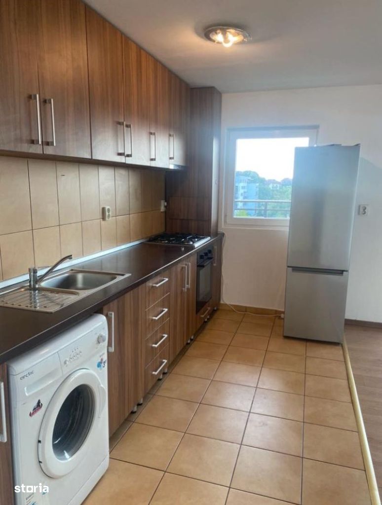 Apartament 3 cam et.8,lift, parcare zona Calea Turzii