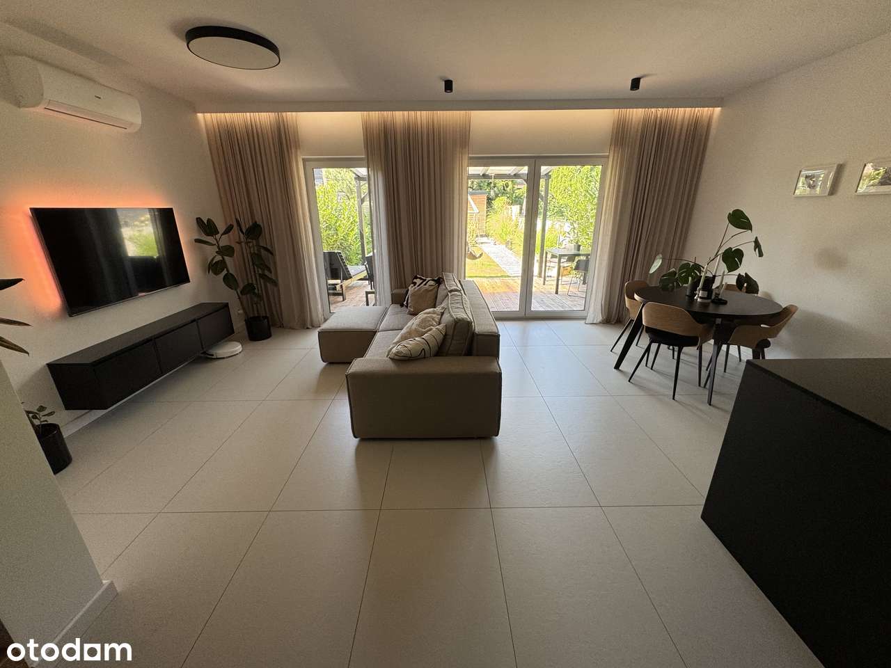 Wyposażony gotowy do zamieszkania dom 128 m2, sauna, jacuzzi, garaż!! - Pełny obrazek: 1/19