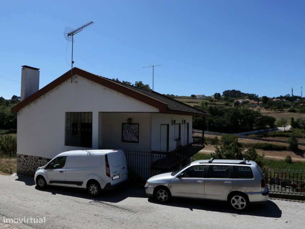 Oportunidade Prime no Centro de Alcobaça Terreno de 2.225 m² com Po...-3