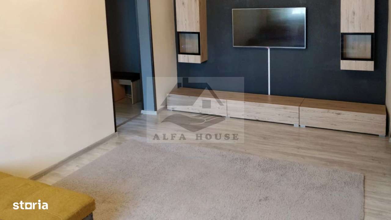 Apartament cu patru camere, zona Florilor-Craiter 80 mp-0