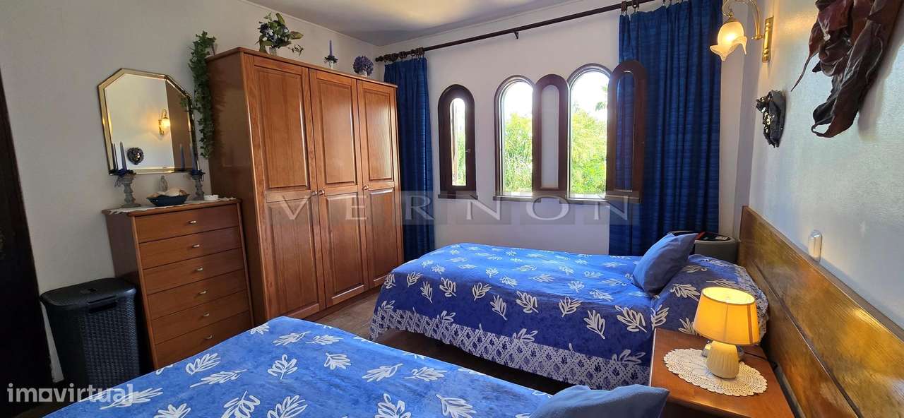 Algarve, Apartamento T2 semi-renovado com vista mar e estacionamento c-17