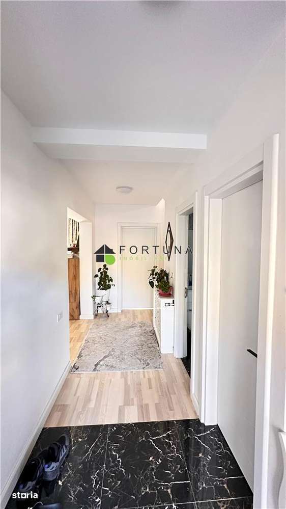 Casa 5 camere constructie noua 440 mp teren Sacele-5