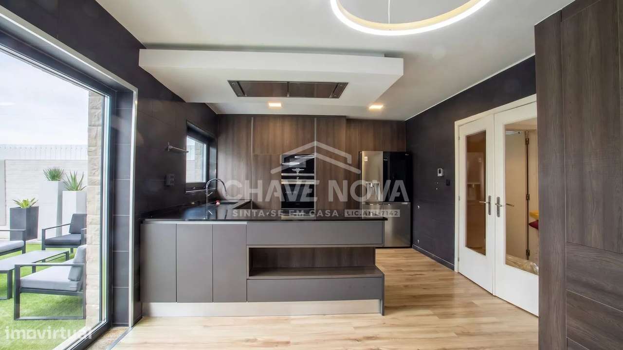 Moradia T3 com Piscina - Grijó Vila Nova de Gaia-1