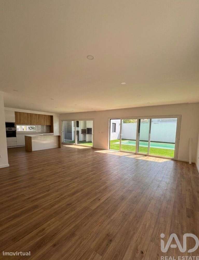 Casa / Villa T4 em Quinta do Conde de 187,00 m2 - Grande imagem: 4/16