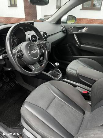 Audi A1 1.6 TDI Attraction - 10