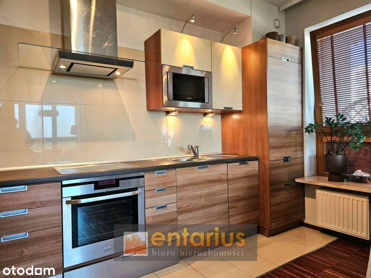 Apartament z pięknym widokiem na Tor Wyścigów Konn-16