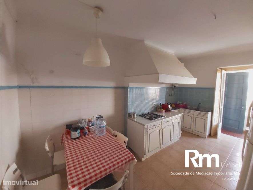 excelente prédio na Av. Emidio Navarro, junto ao Parque da Cidade-44