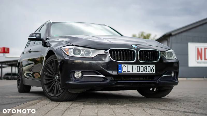 BMW Seria 3 320d Sport Line - 9