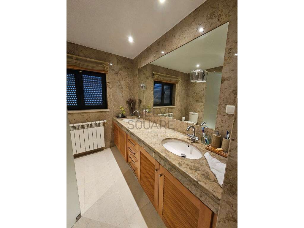 Moradia T5 independente a 5km de Leiria-9